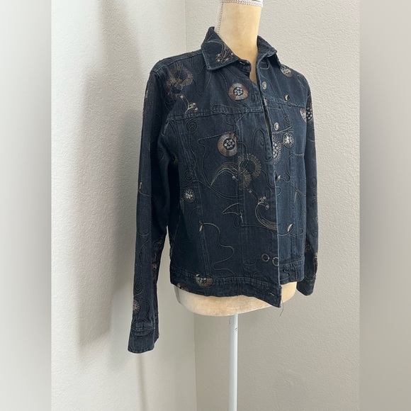 Embroidered Denim Jacket - Picture 3 of 9